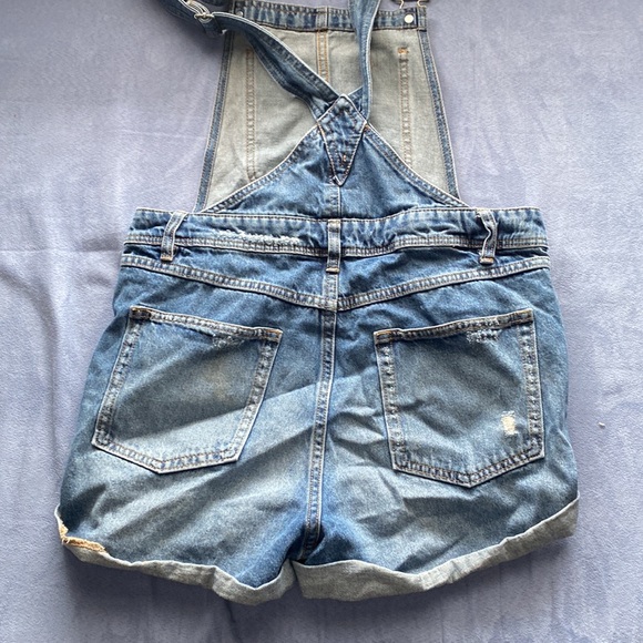 H&M divided overalls - Picture 2 of 3